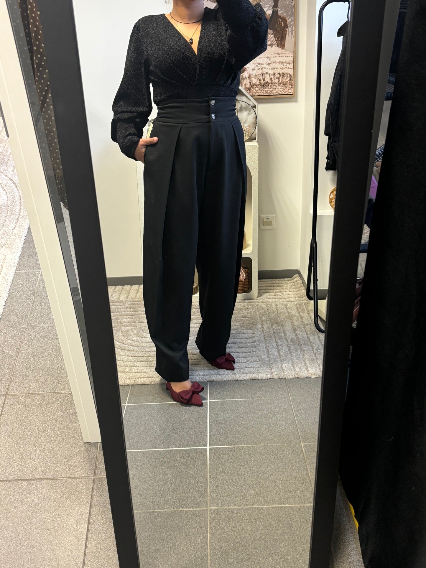 ✨ Pantalon taille haute chic – Noir intemporel ✨