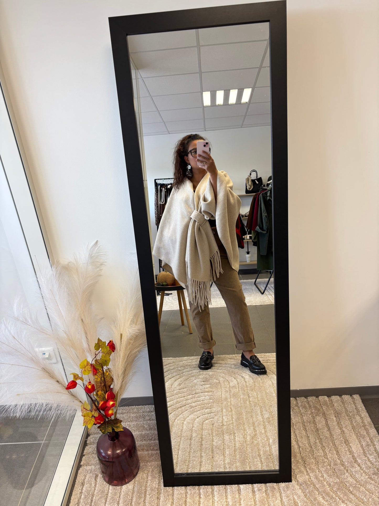 Poncho beige ceinturé à franges