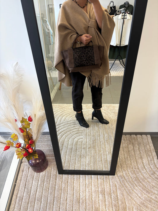 Poncho marron  ceinturé à franges