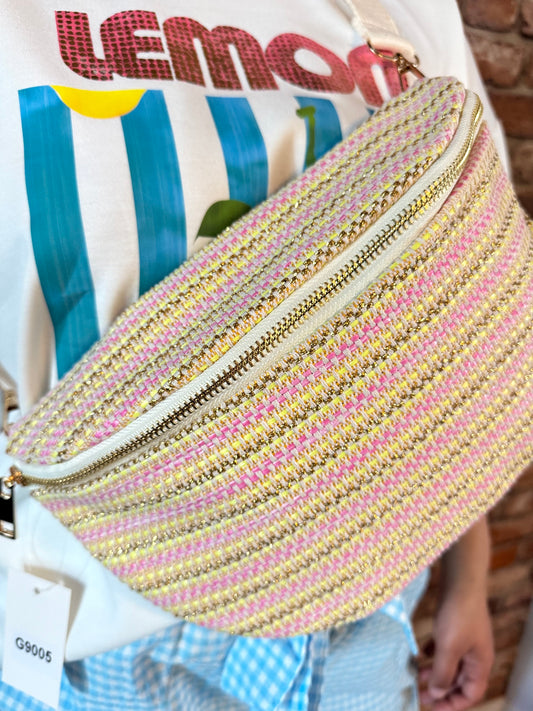 Sac banane tressé pastel rose