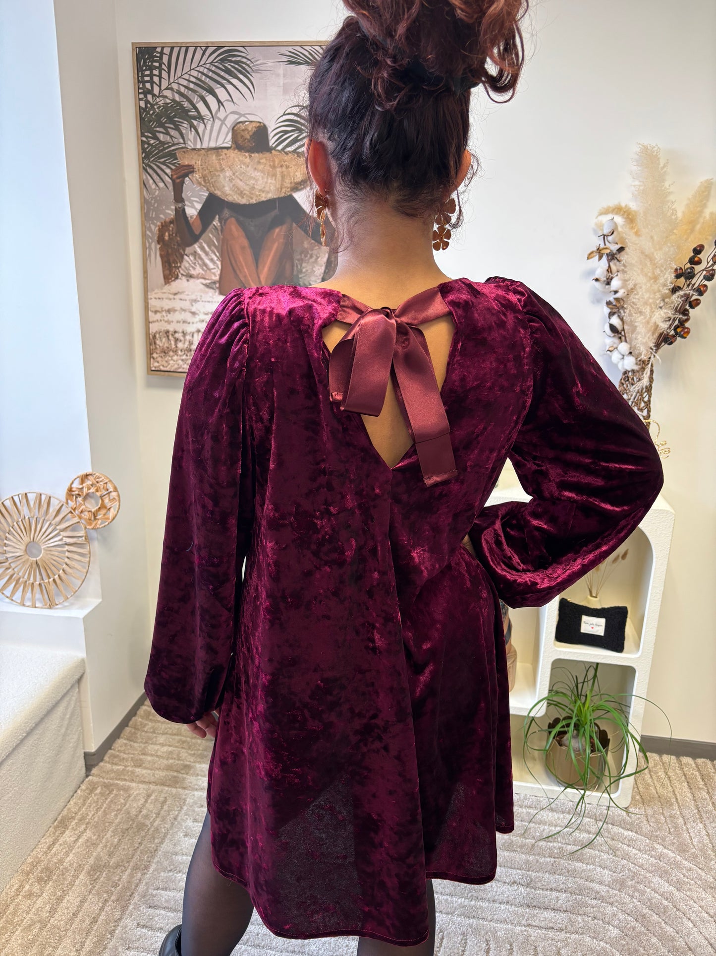 Robe velours bordeaux – Élégance & douceur