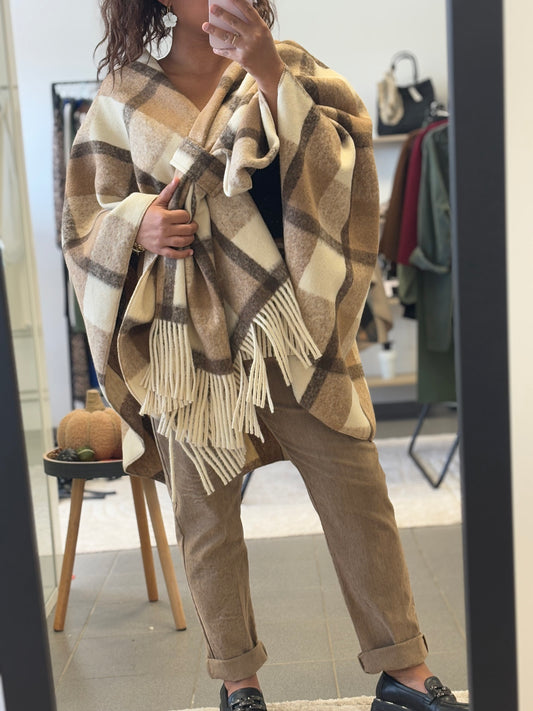 Poncho ceinturé à carreaux beige et marron