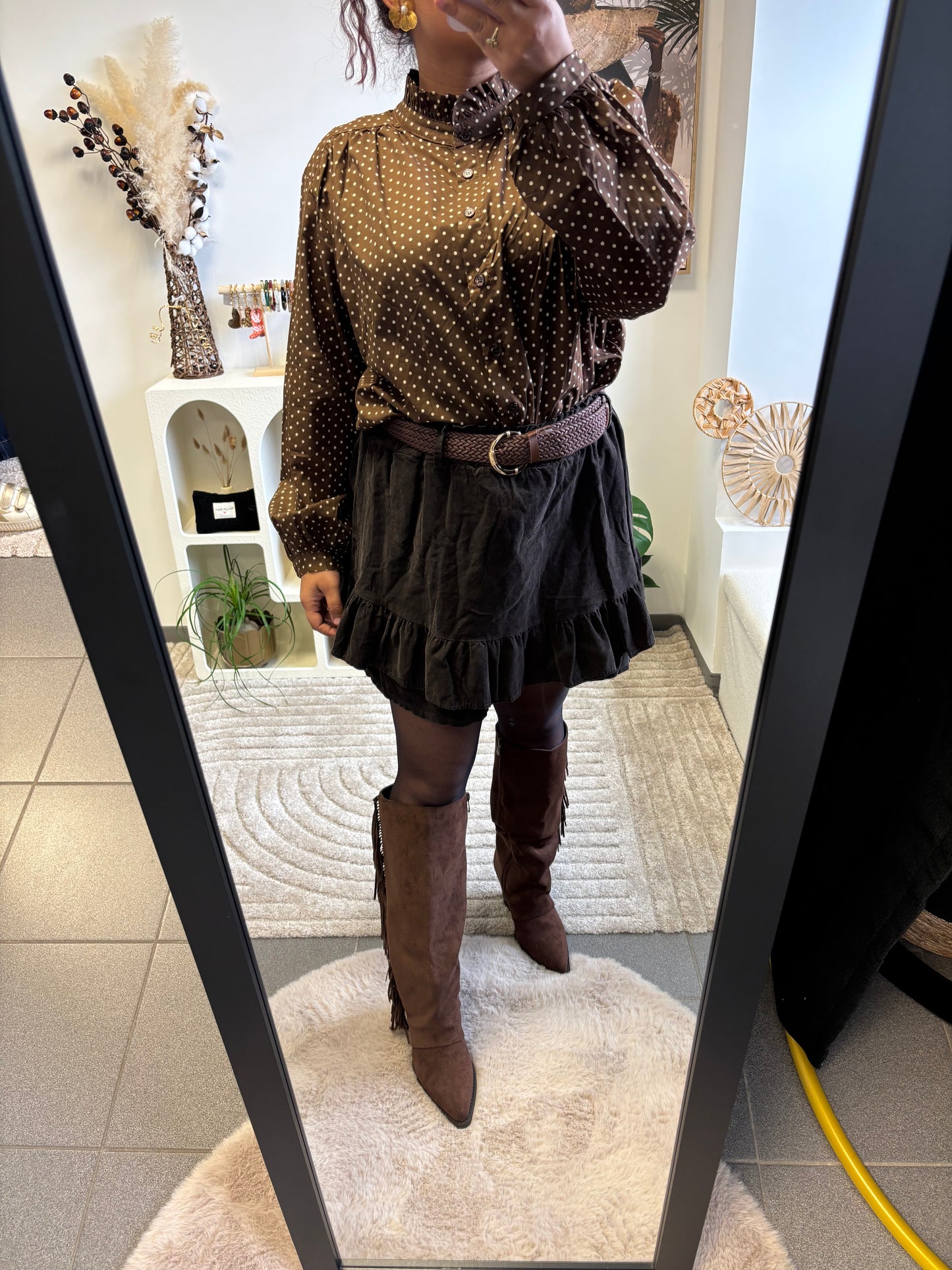 Chemise  à pois chocolat – Élégance rétro
